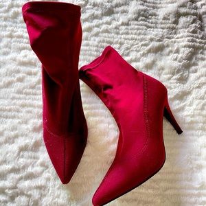 High heel boots, size 7